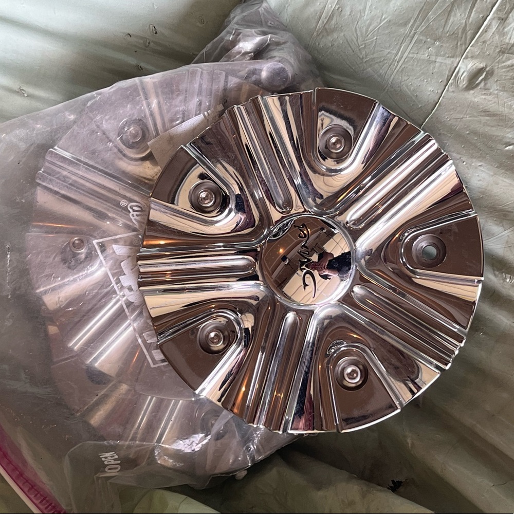 22” Rims - Picture 4 of 4